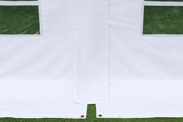 Detail spodného lemu plachty